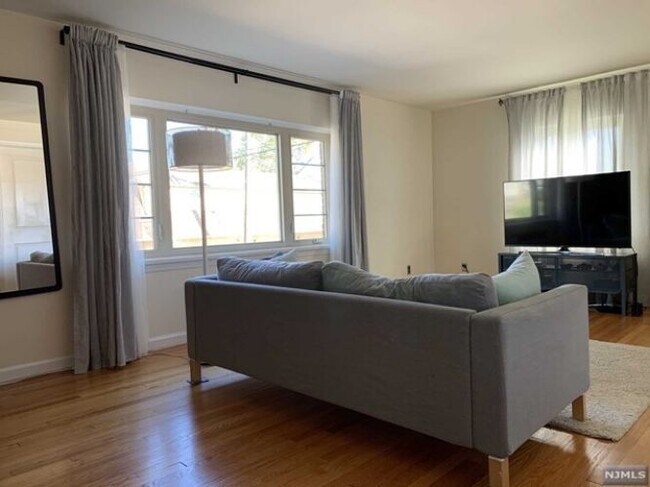 Foto del edificio - 216 Brookside Ave