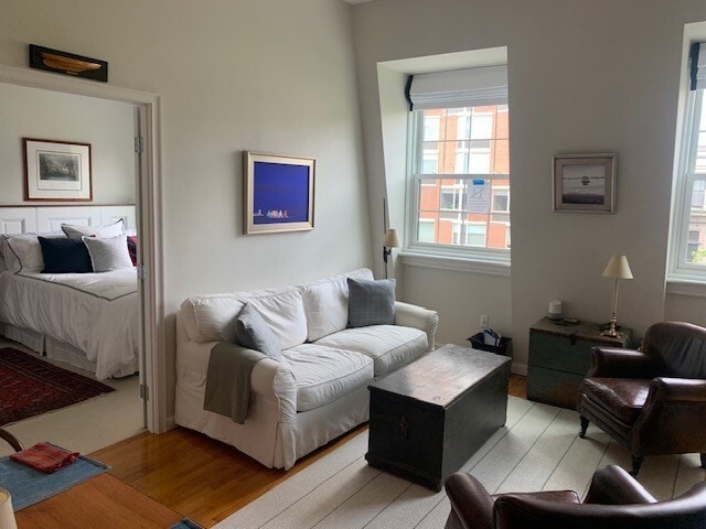 Foto del edificio - 341 Beacon St