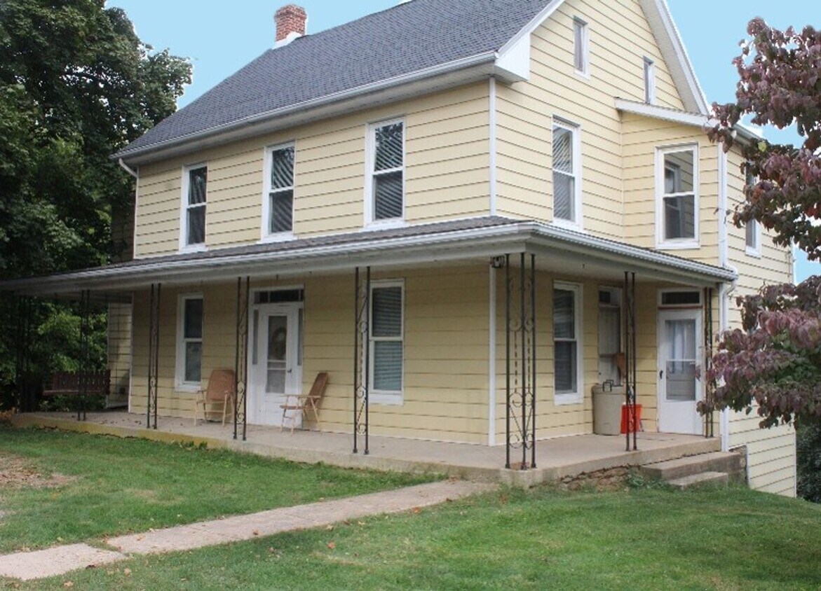 Primary Photo - 16095 Round Hill Church Rd