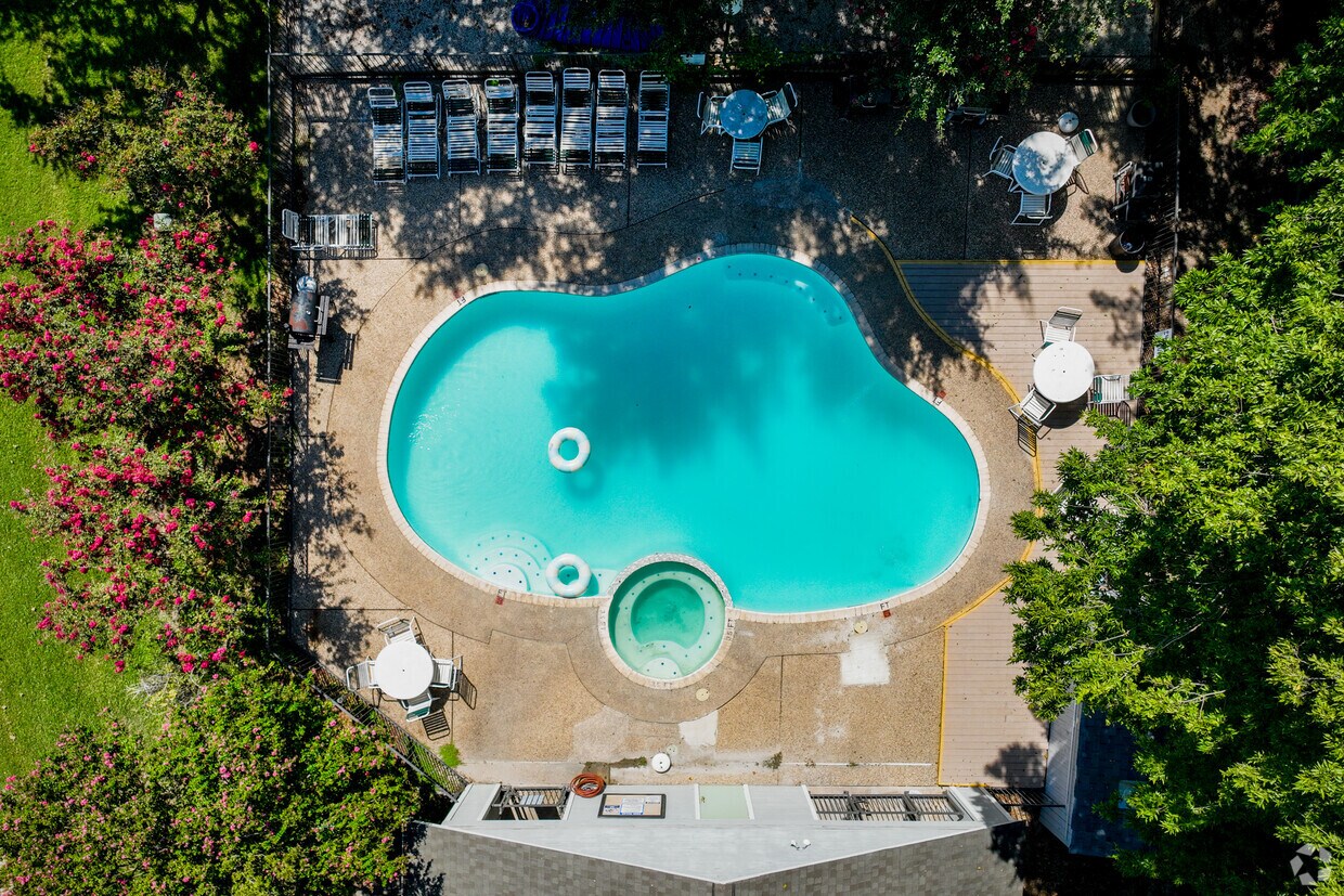 Foto principal - The Summit Apartments