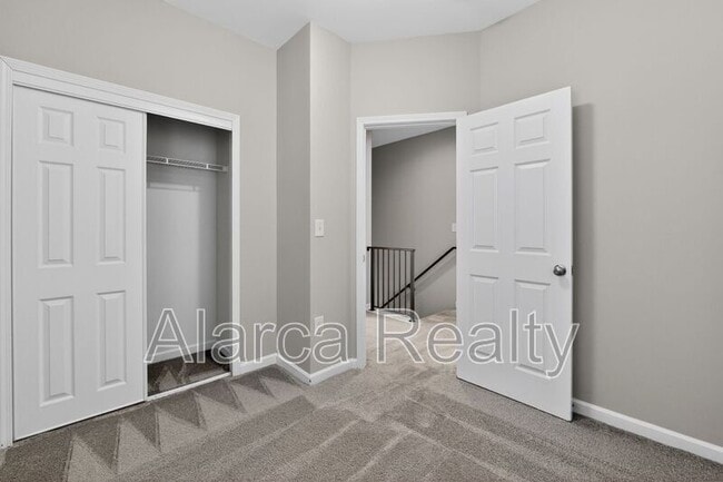 Foto del edificio - 425 Centerfield Dr