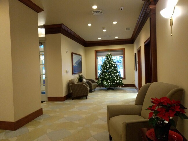 Foto del edificio - 360 W Washington Ave