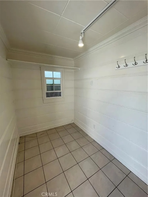 Building Photo - 303 34th St