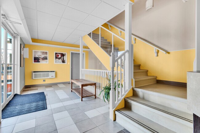 Photo du bâtiment - 10415 99 Ave