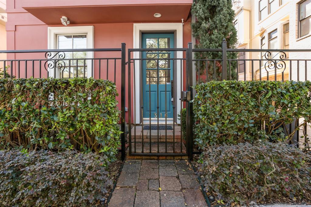 front door - 1316 Hadley St