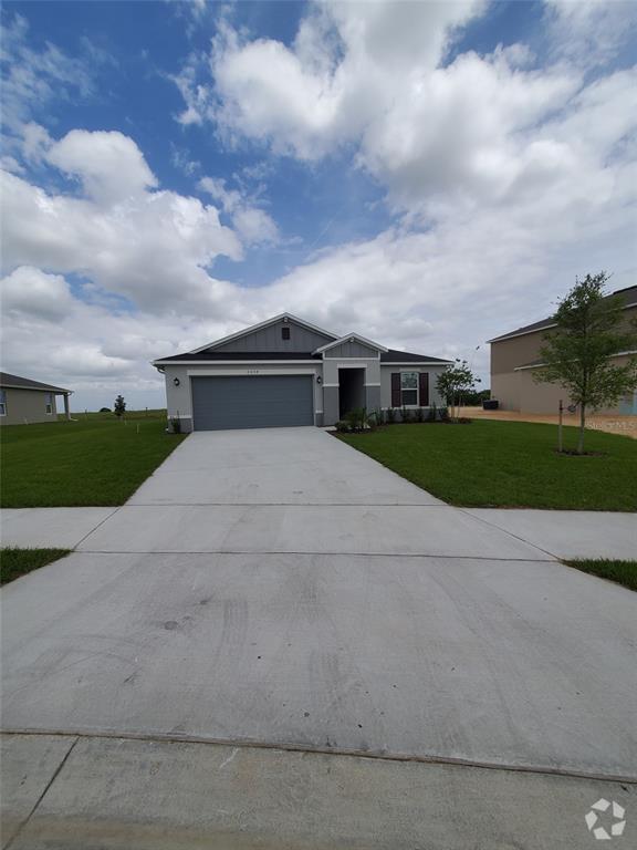 Building Photo - 2058 Ficus St