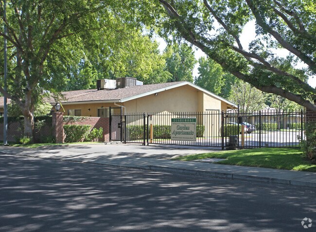 820 N Lower Sacramento Rd Lodi Ca 95242 Apartments Primary Photo 820 N Lower Sacramento Rd
