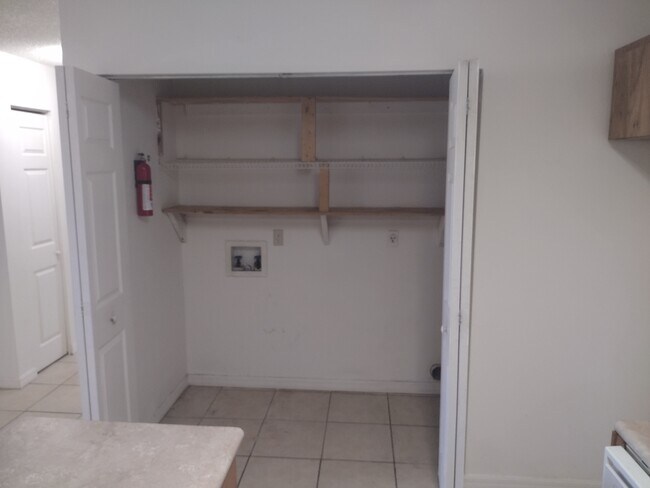 Foto del edificio - 3670 NE 42nd St
