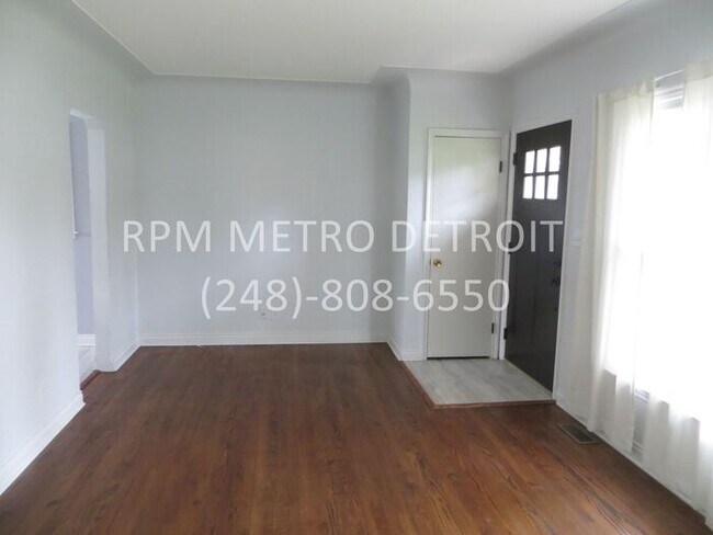 Building Photo - WOW! Stunning 2 Bedroom Ranch