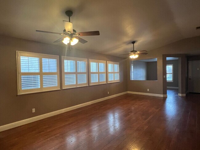 Foto del edificio - 1462 Antioch Ct