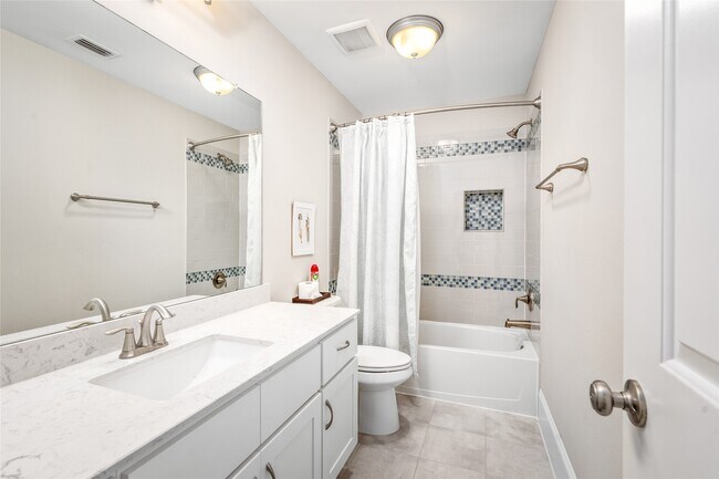 Building Photo - 1407 Devonshire Manor Ln
