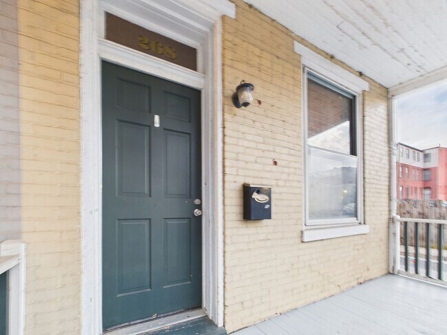 Foto del edificio - 3 Bedroom Single Family Home on Delaware St.