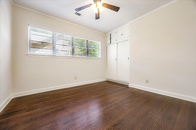 Building Photo - 171 Palisade St