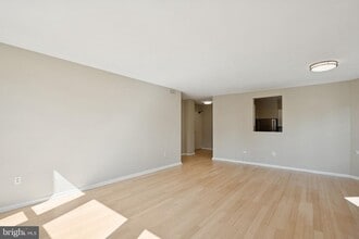 Building Photo - 135 S 19th St