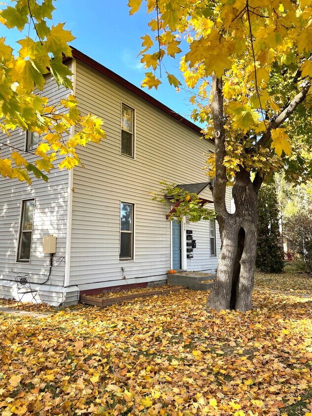 Foto principal - 217 N Almon St