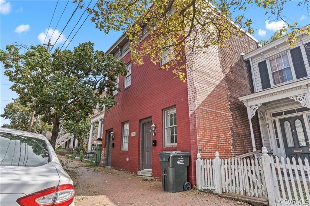 Foto principal - 2105 E Broad St