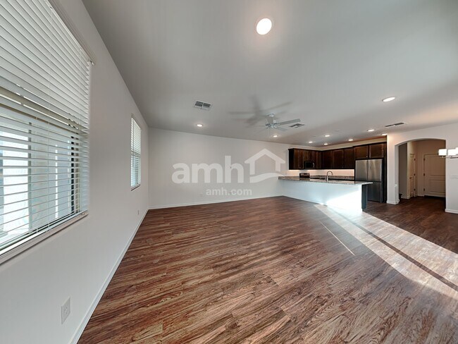 Building Photo - 831 S 150th Dr