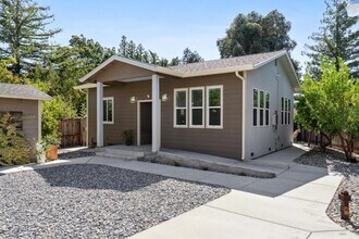 Building Photo - 524 Tipperary Dr