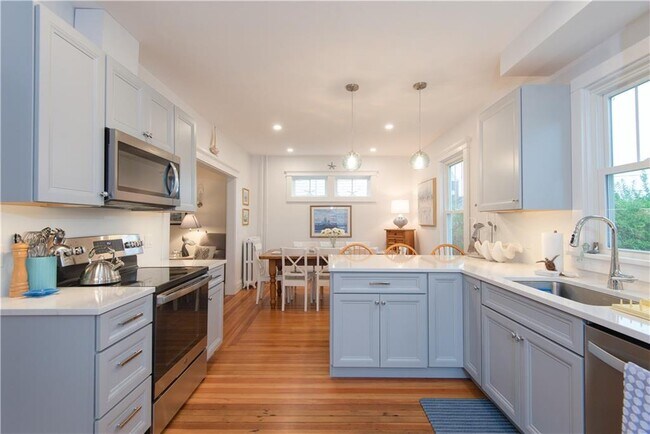 Building Photo - 28 Prairie Ave
