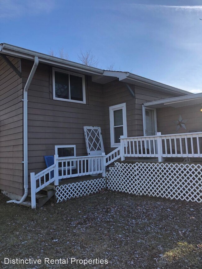 Building Photo - 3 br, 1.5 bath House - 9513 Pearl St