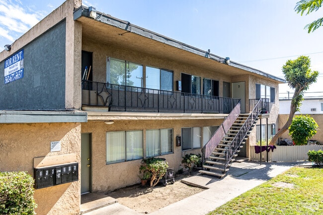 Foto del edificio - 134 E. Wakefield Ave.