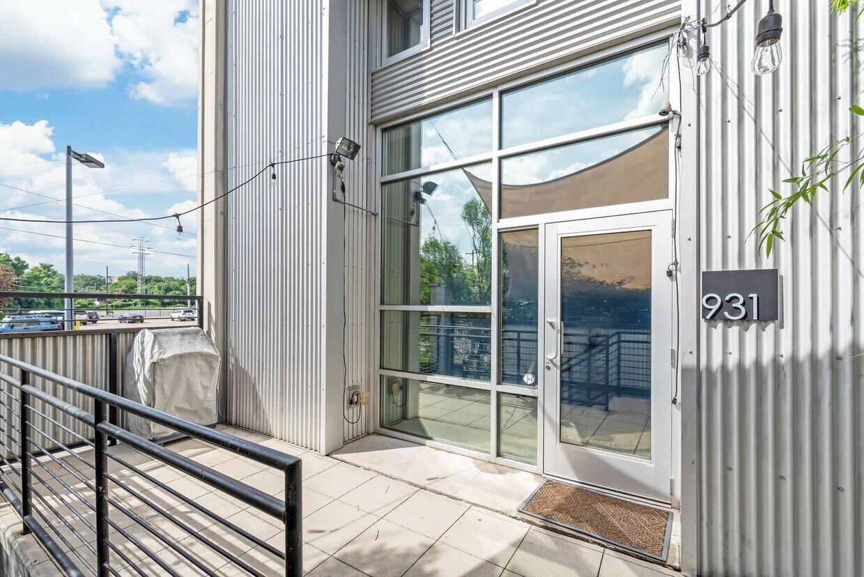 The Gallery Lofts, 2 Bedroom Condo minutes... - The Gallery Lofts, 2 Bedroom Condo minutes...