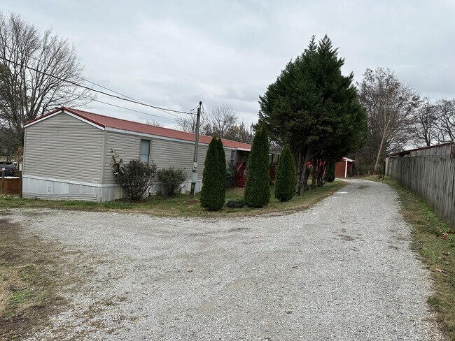 Building Photo - 266 Clarksville St