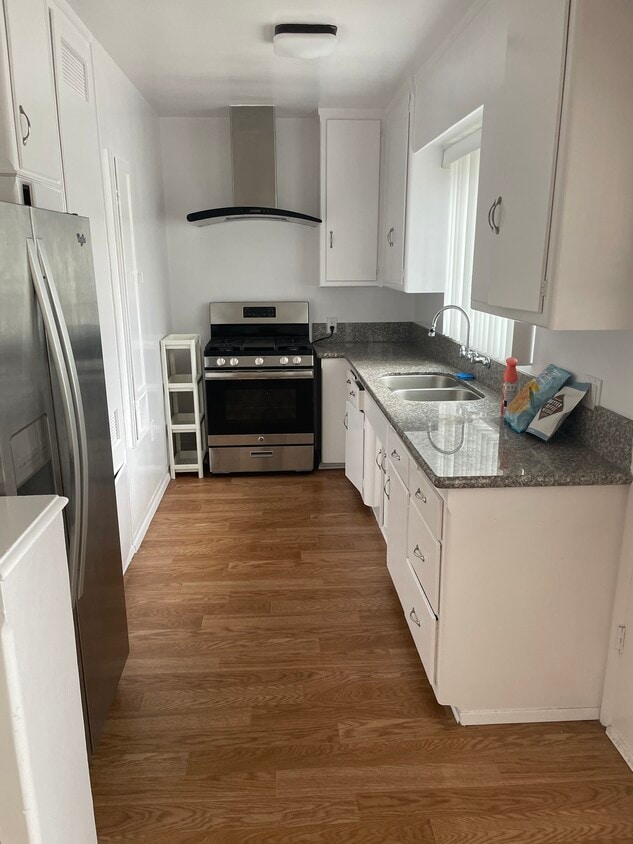 Building Photo - 7008 Flight Ave