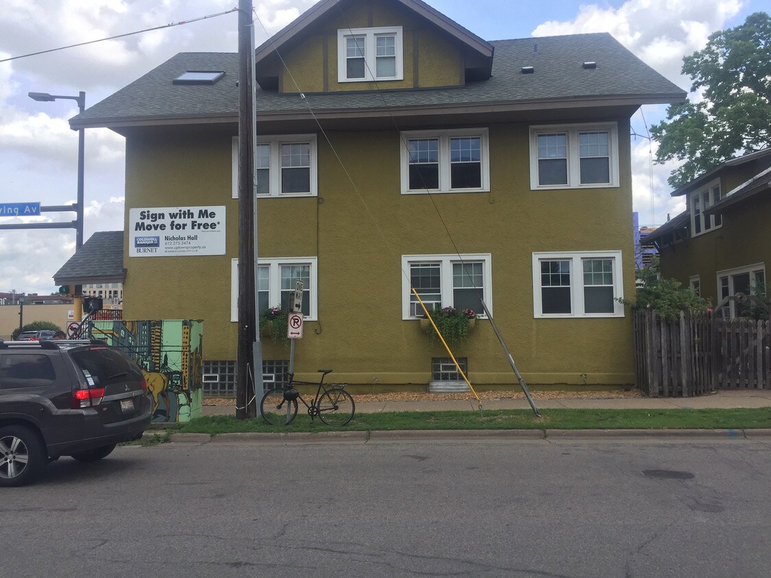 Primary Photo - 1523 W Lake St