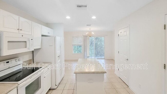 Building Photo - 8823 White Sage Loop