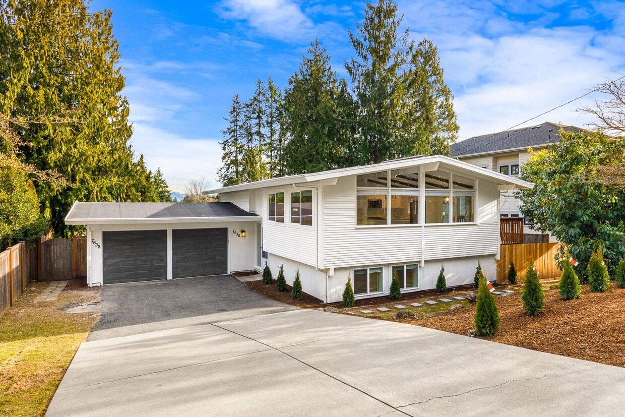 Gorgeous Fully Renovated 5 Bedroom Redmond... - Gorgeous Fully Renovated 5 Bedroom Redmond...