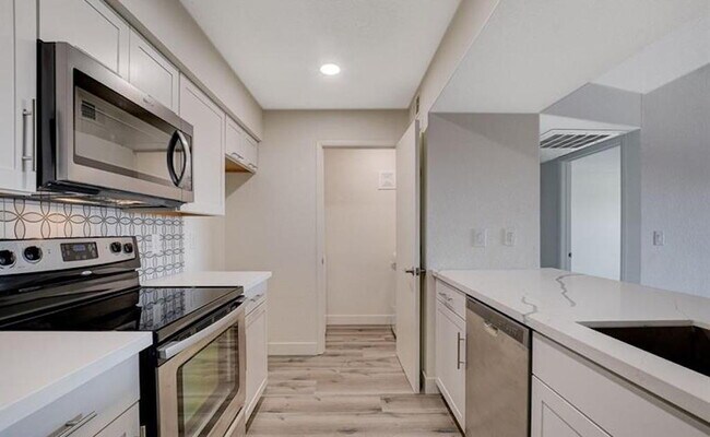 Foto del edificio - MODERN 1 BED 1 BATH CONDO AT COPPER SANDS!