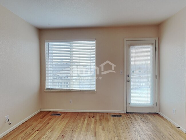 Foto del edificio - 582 W 91st Dr