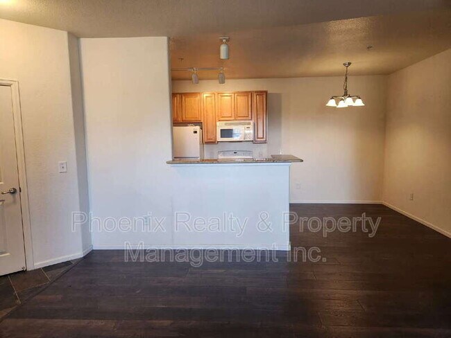 Foto del edificio - 2900 Blue Sky Cir