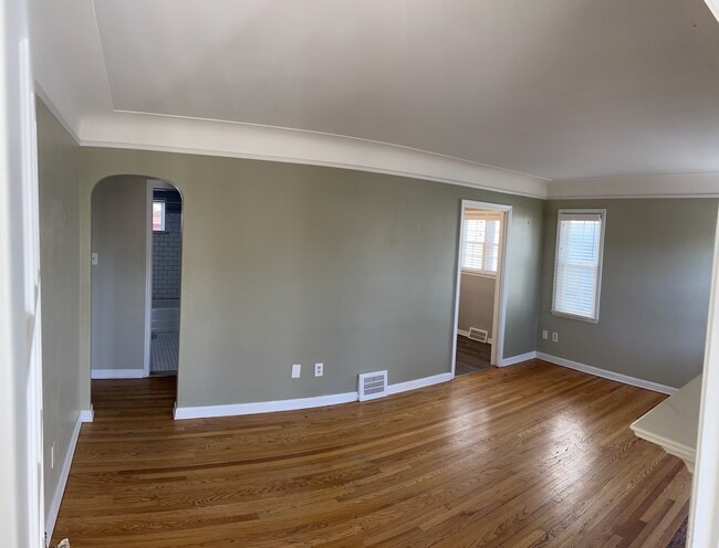 living room - 1841 N Elizabeth St