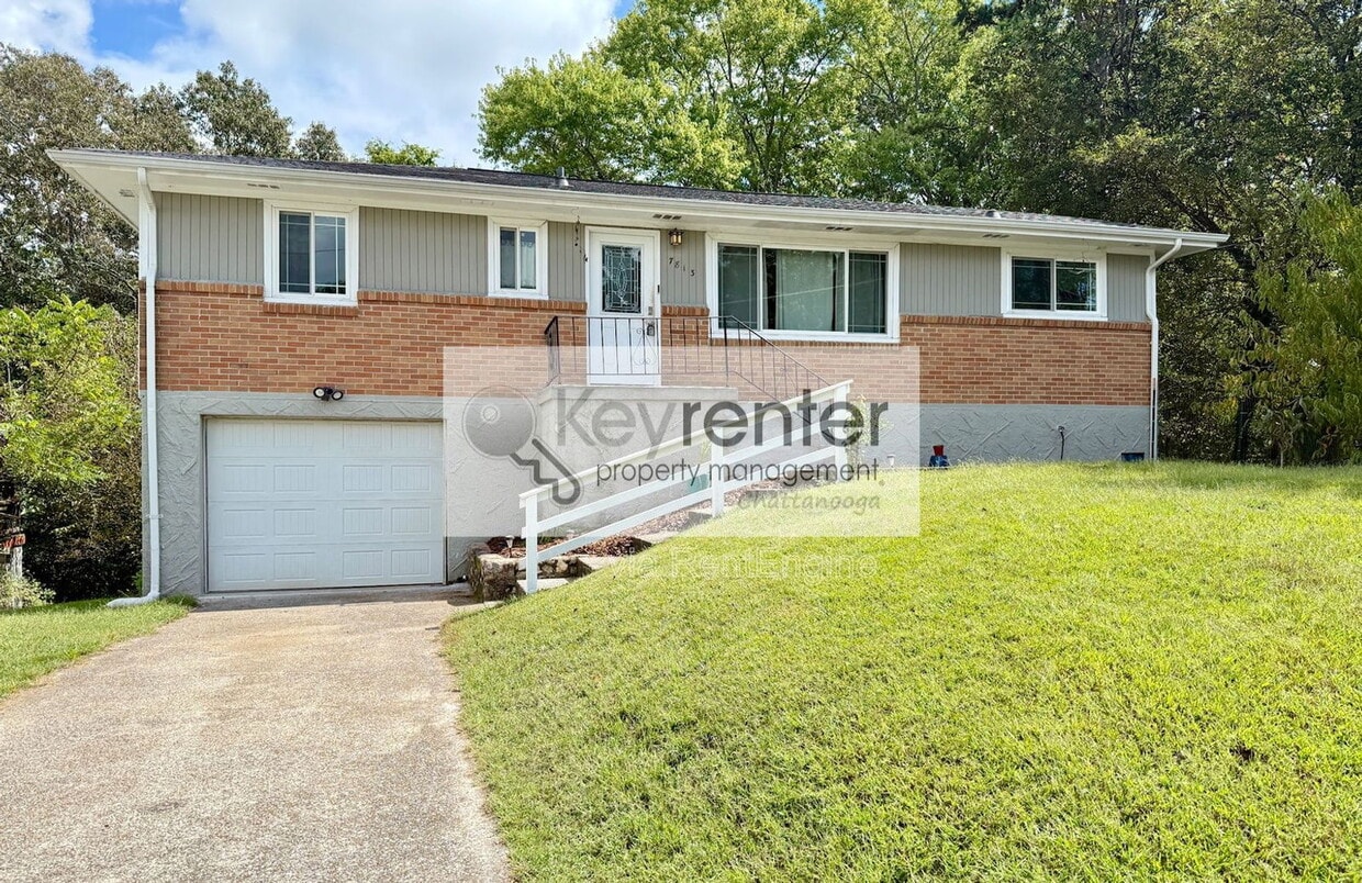 Photo - 7813 Holiday Hills Cir