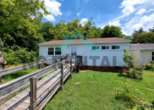 Building Photo - 2017 Todd St