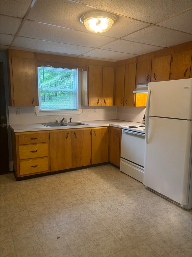 Foto del edificio - 475 Falmouth Rd