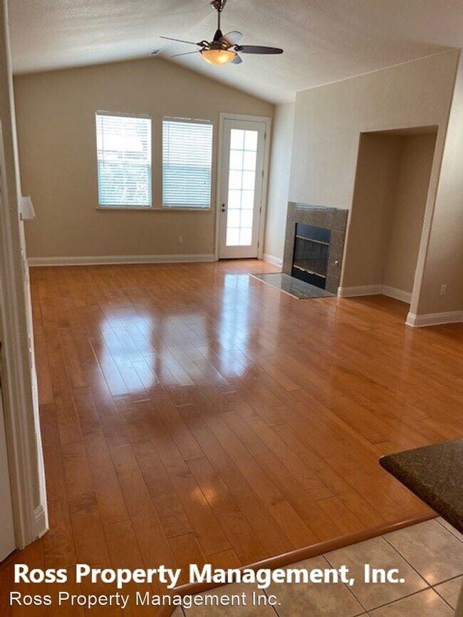 Building Photo - 4 br, 2 bath House - 1162 Riviera Court