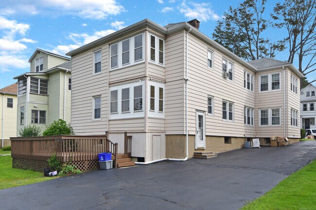 Foto del edificio - 25 Lancaster Rd