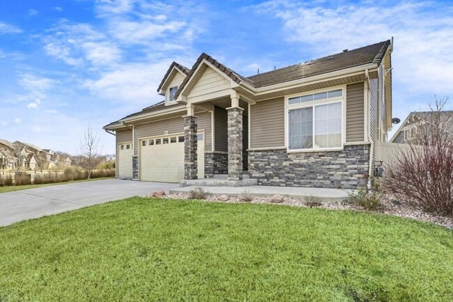 Building Photo - 4854 Saddlewood Circle