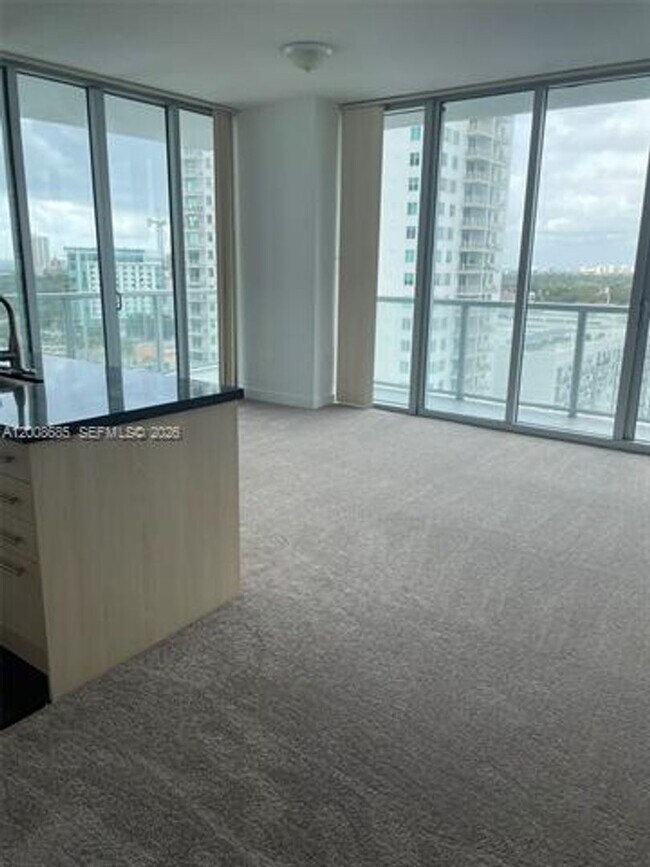 Foto del edificio - 79 SW 12th St