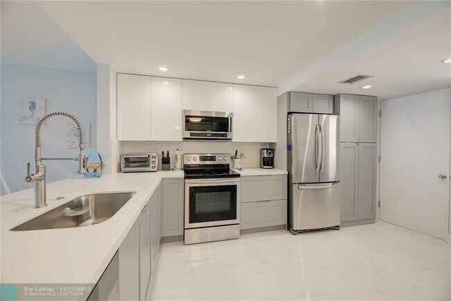 Foto del edificio - 4100 Galt Ocean Dr
