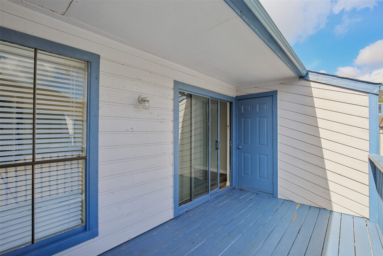 Building Photo - 13151 Walden Rd