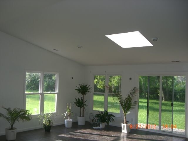 Foto del edificio - 185 E Square Lake Rd