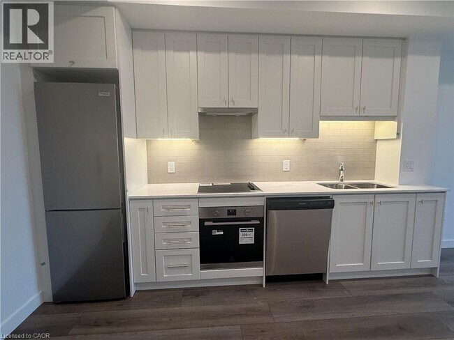 Photo du bâtiment - 461 Green Rd