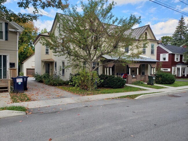 Foto del edificio - 22 Lincoln Ave