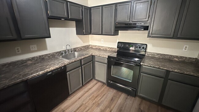 Foto del edificio - 1210 Iowa Ave