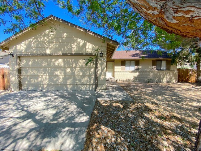 Foto del edificio - 4980 Reggie Rd