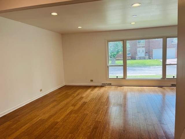 Building Photo - 6616 N Kostner Ave